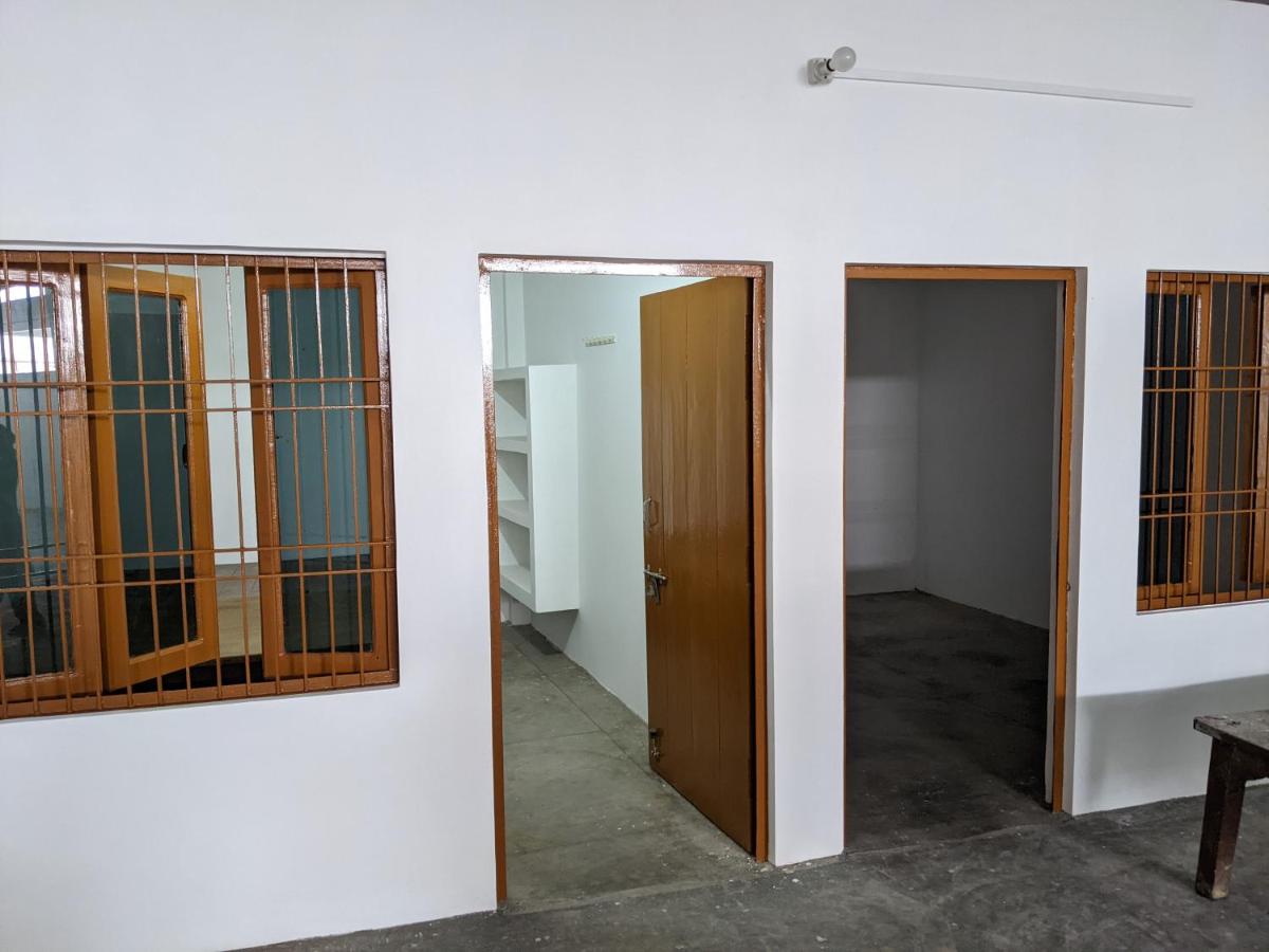 1-Bedroom Homestay with Free Parking on Premise