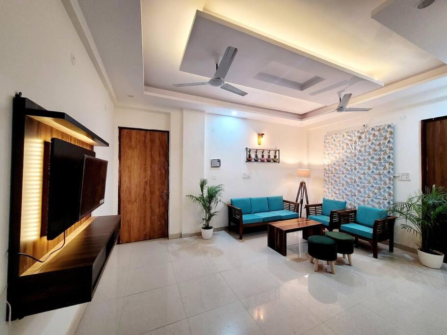 BLISS’ – Luxury 1BHK Entire Apartment in Noida