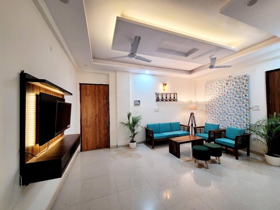 BLISS’ – Luxury 1BHK Entire Apartment in Noida