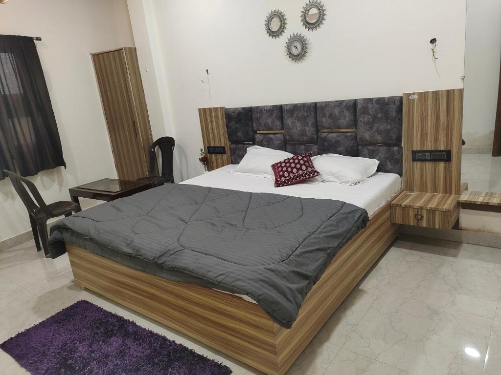 Banarasiya Homestay close to Banaras railway station