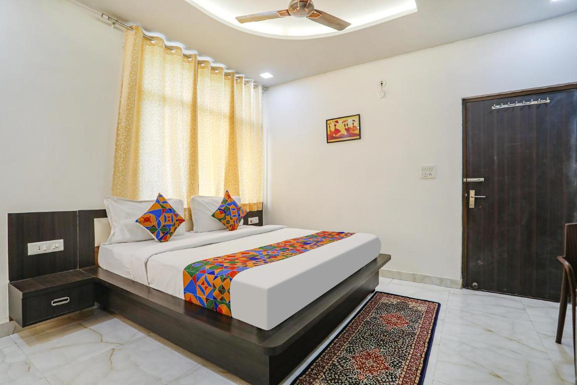 FabHotel Aaradhya Residency