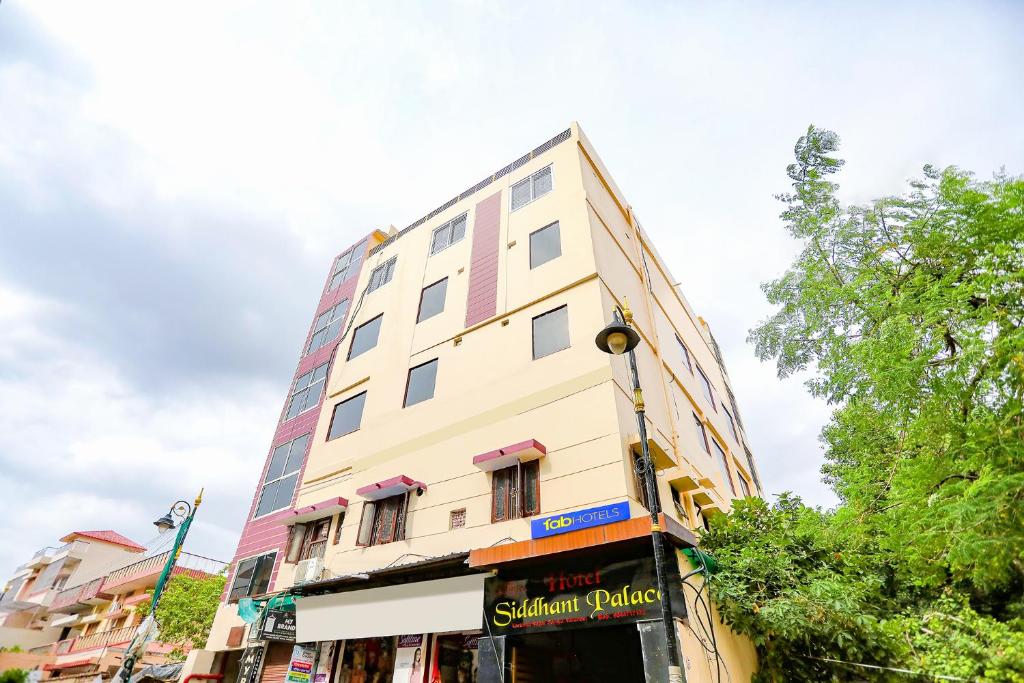 FabHotel Prime Siddhant Palace