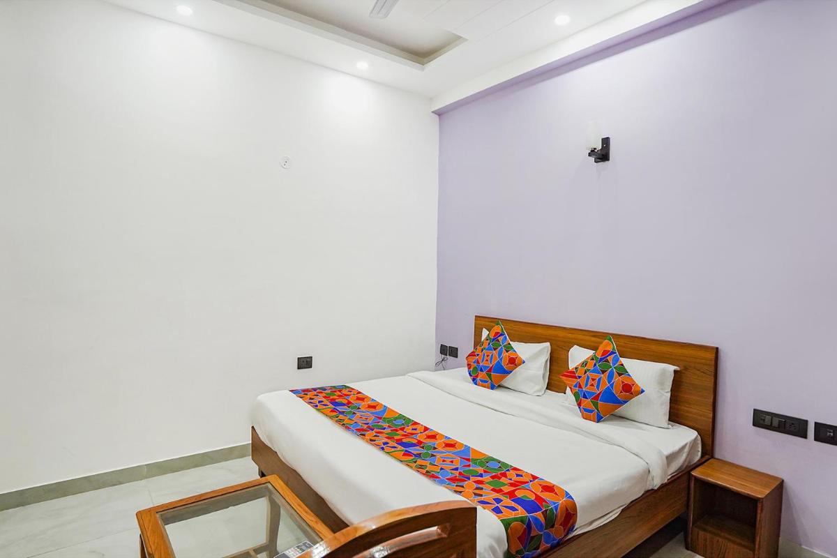 FabHotel Sunrise Noida Sector 56