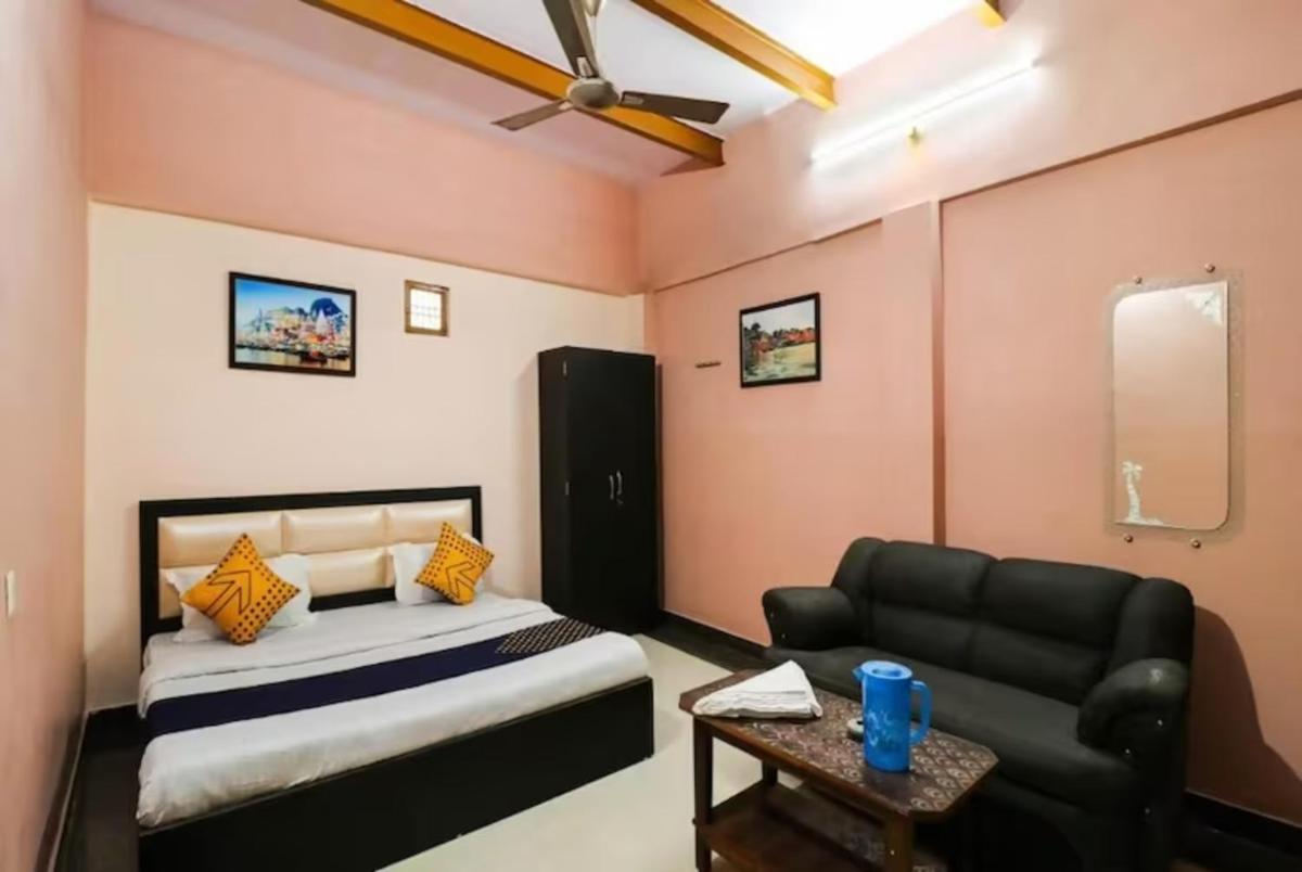 GRG H R Guest House Varanasi Near Dashashwamedh Ghat