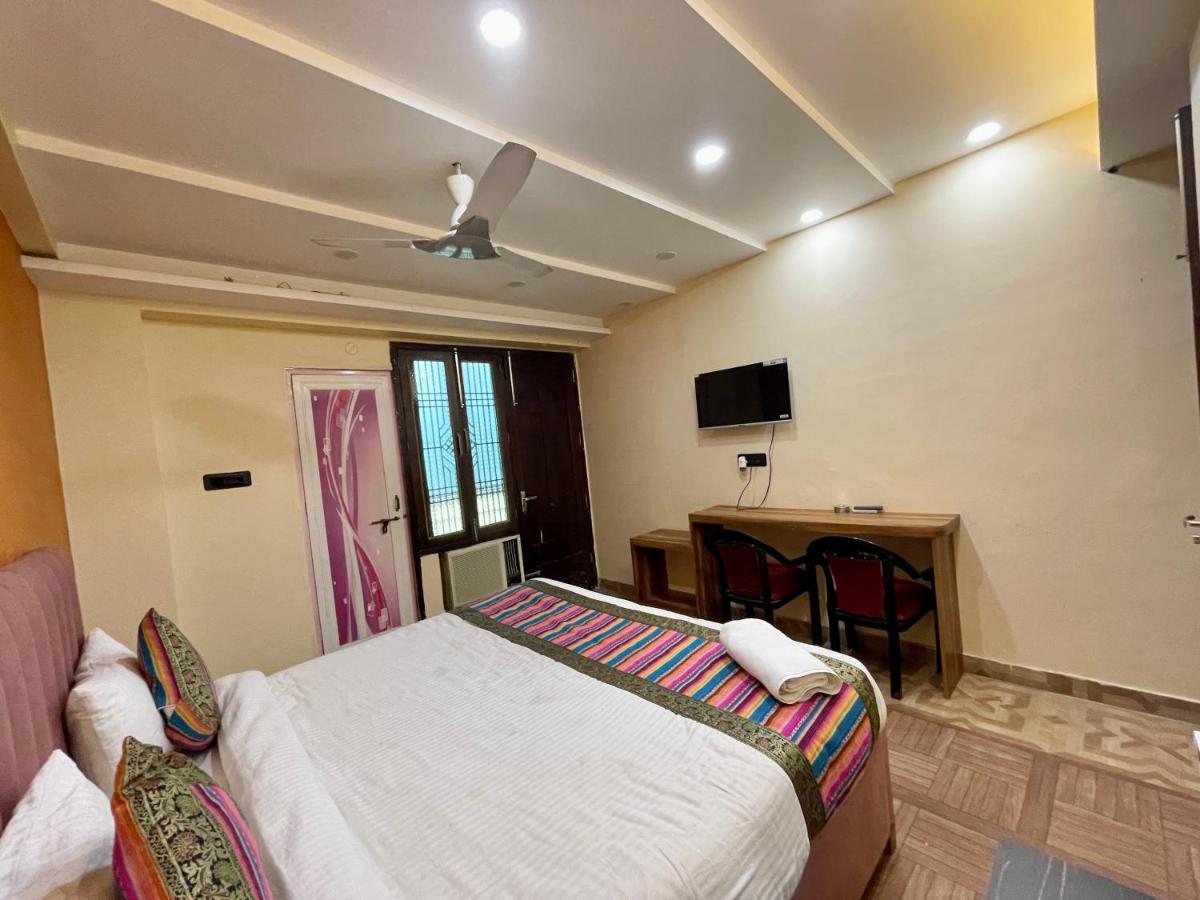 HOTEL SHIVEE ! VARANASI with Swimming-Pool, fully Air-Conditioned hotel with Parking availability, near Kashi Vishwanath Temple, and Ganga ghat – 2