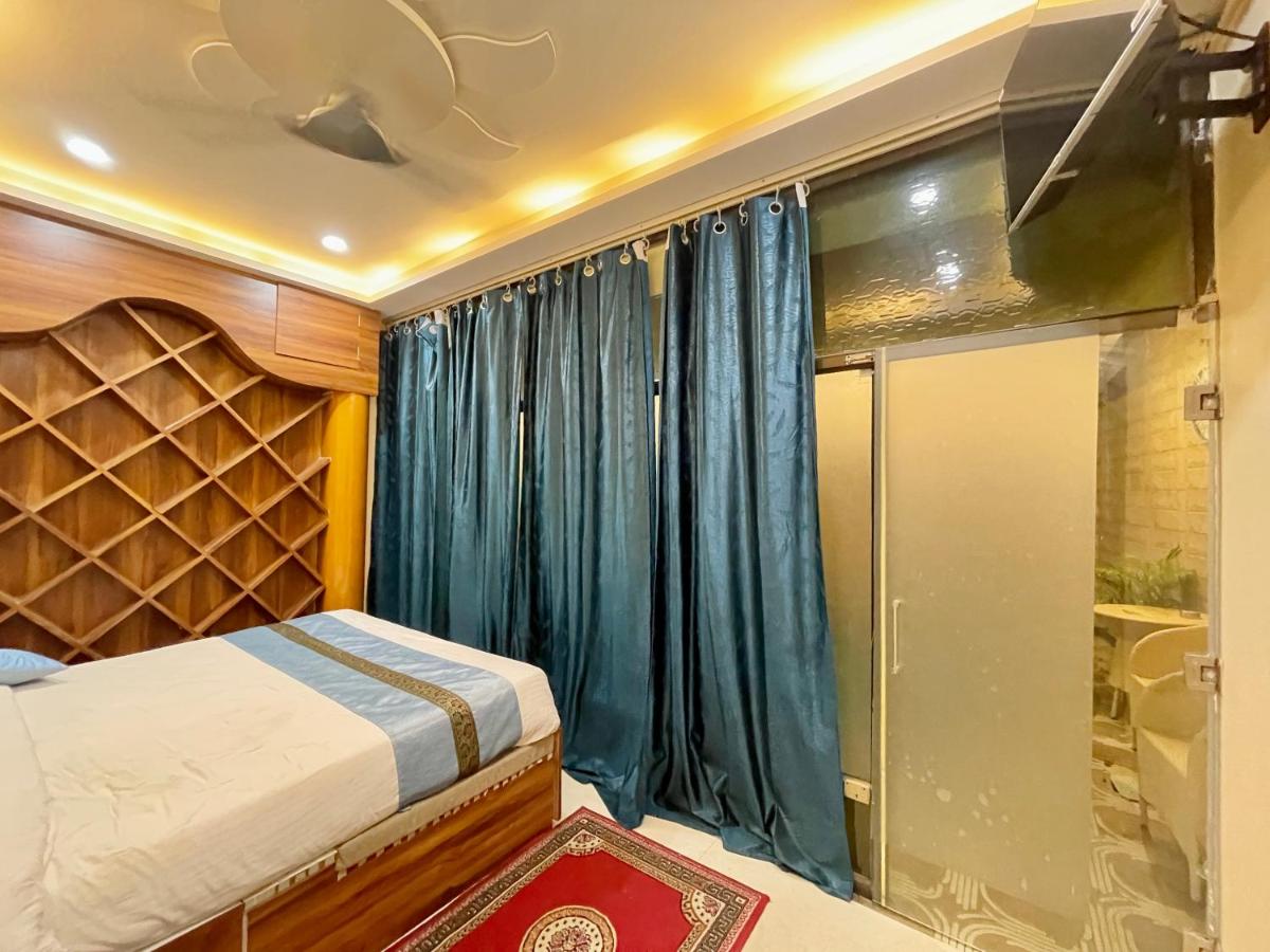 HOTEL SHIVEE ! VARANASI with Swimming-Pool, fully Air-Conditioned hotel with Parking availability, near Kashi Vishwanath Temple, and Ganga ghat – 2