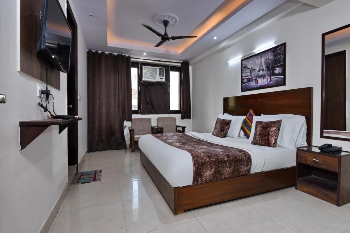 Hotel Admire Inn “Atta Market, Noida Sector 18”