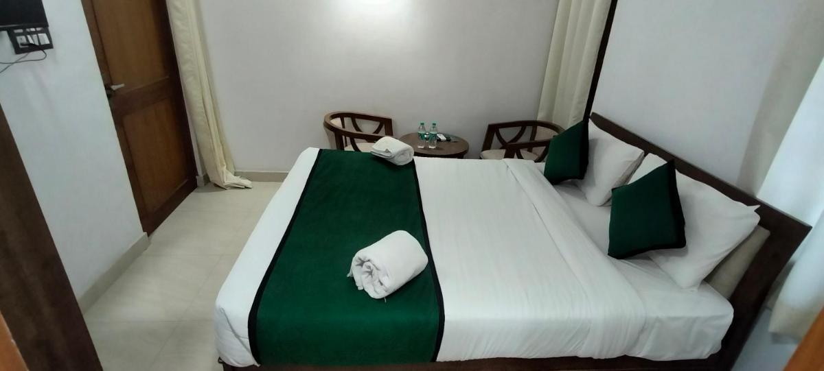 Hotel Aman Residency