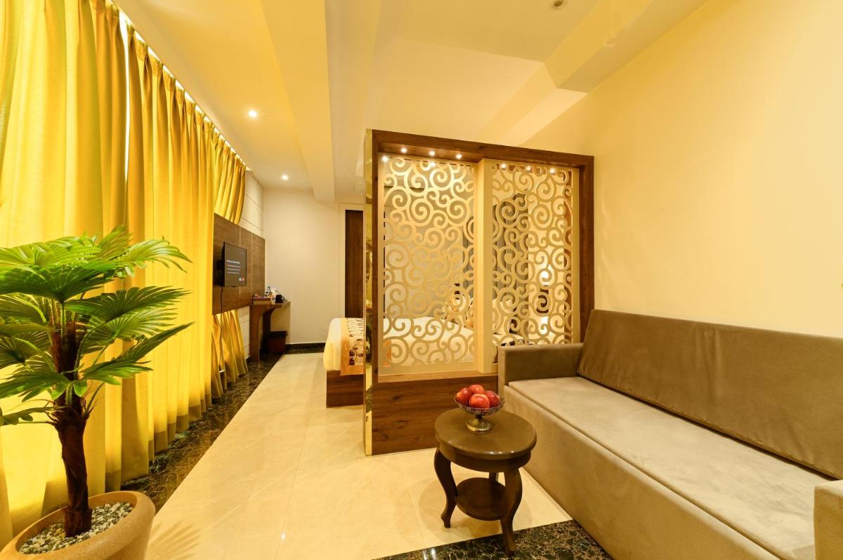 Hotel Avalon Palms Agra