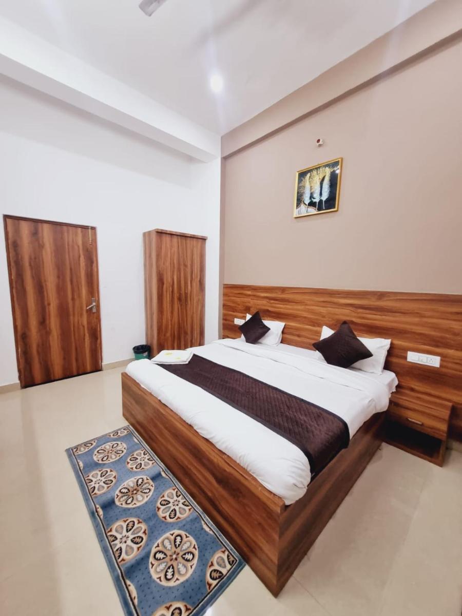 Hotel Boston Rooms – Mathura