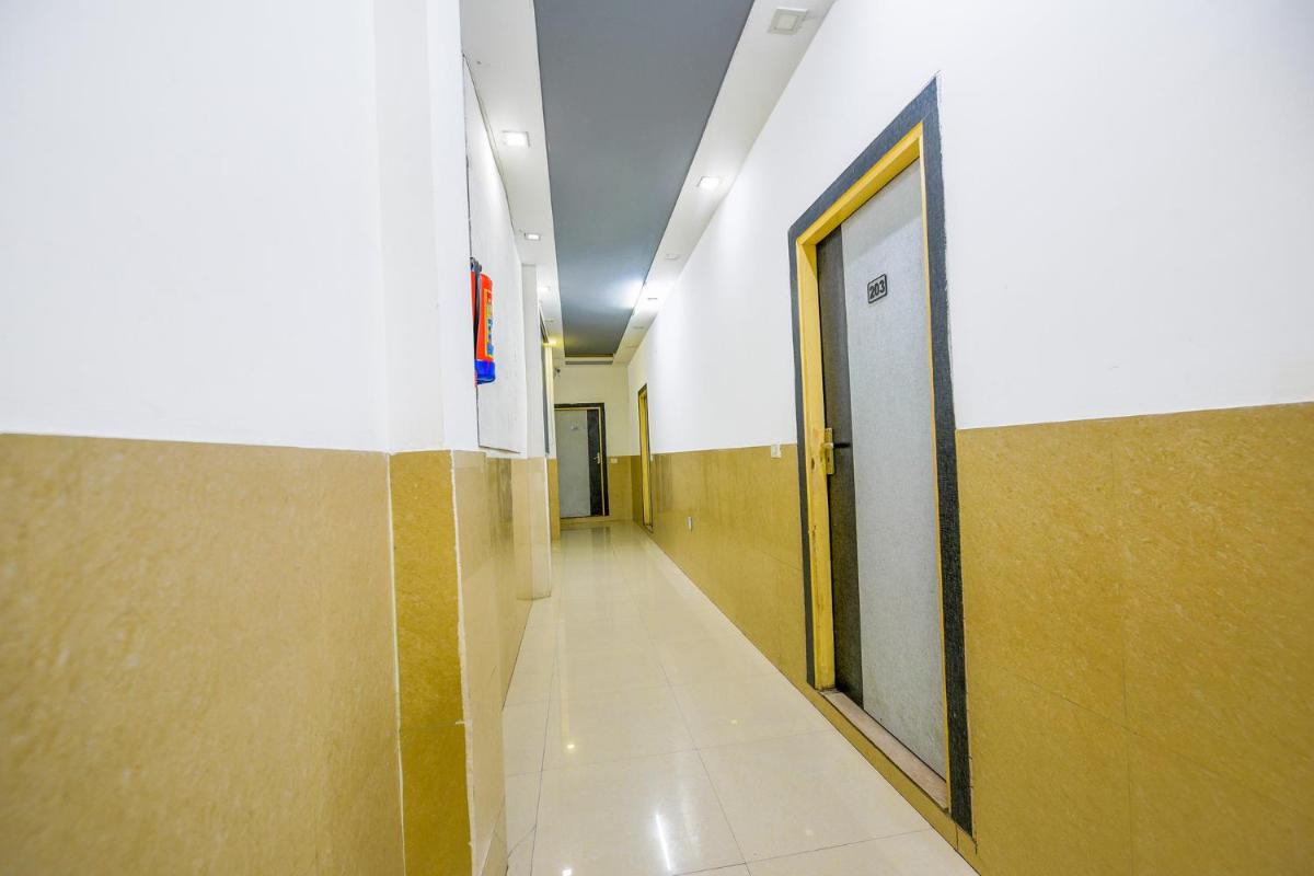 Hotel Cladis Sector 15 Noida