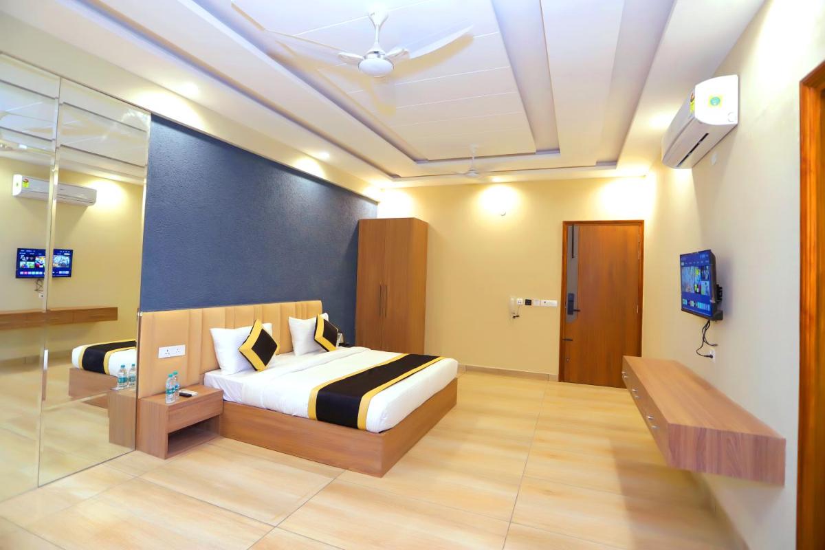 Hotel Nirvana Inn – Near Expo Mart Greater Noida