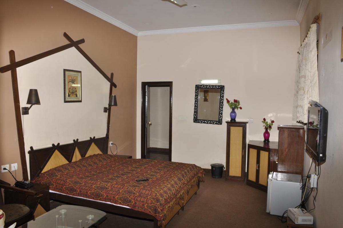 Hotel Pratiksha