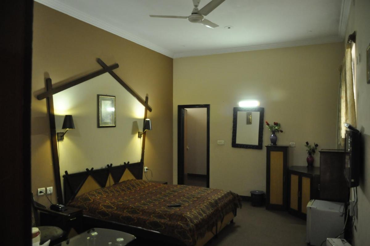 Hotel Pratiksha