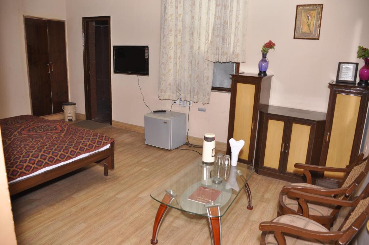 Hotel Pratiksha