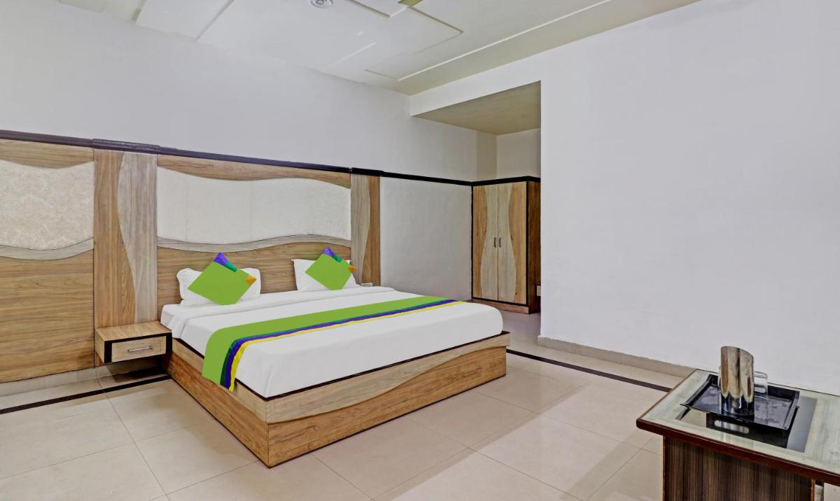 Hotel Premium Grand Fully Air Condition And Spacious Room Top Rated And Most Luxury Hotel Near Taj Mahal