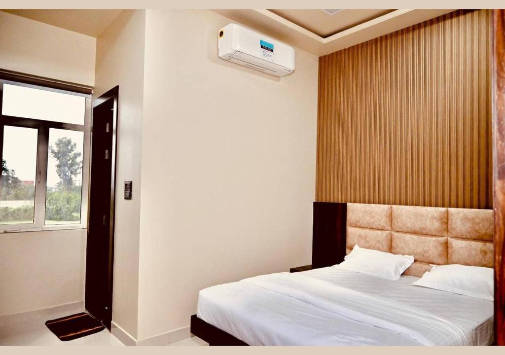 Hotel Rameshwaram, Mathura