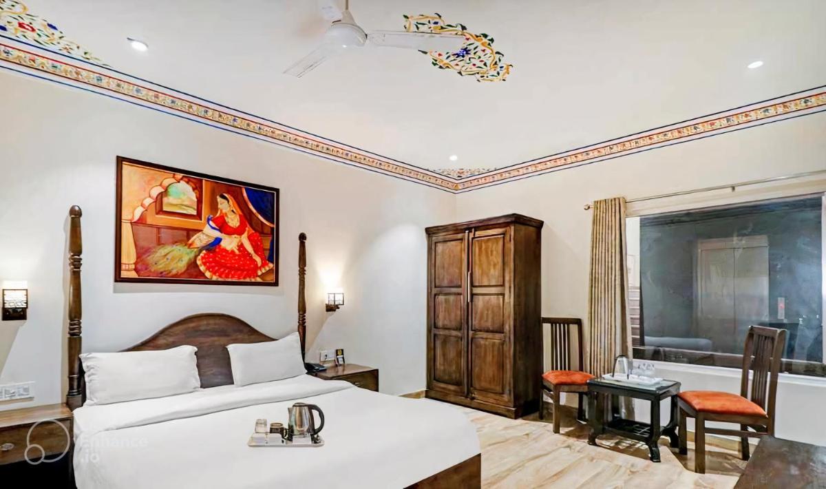 Hotel Sahibs Royal Ville – Near Taj Mahal