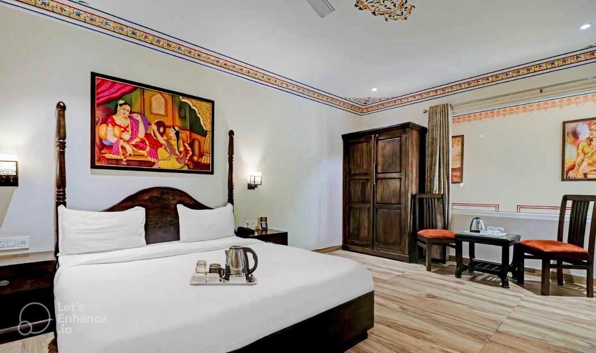 Hotel Sahibs Royal Ville – Near Taj Mahal