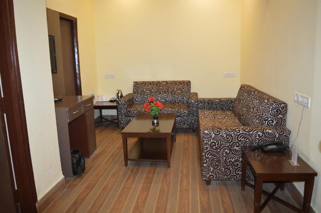 Hotel Sravasti Residency