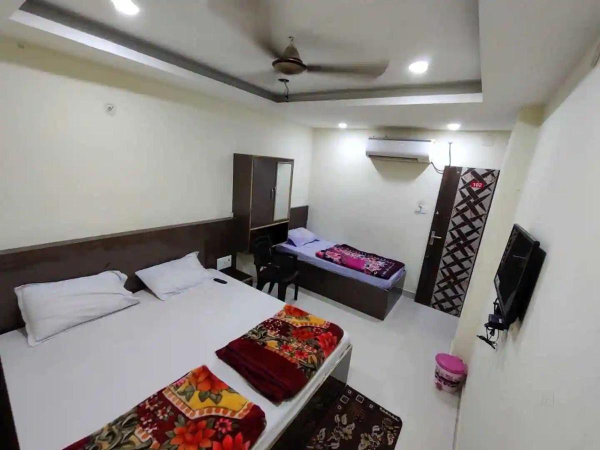 Hotel Swastik Guest House Varanasi – Perfect Location And Comfortable Room