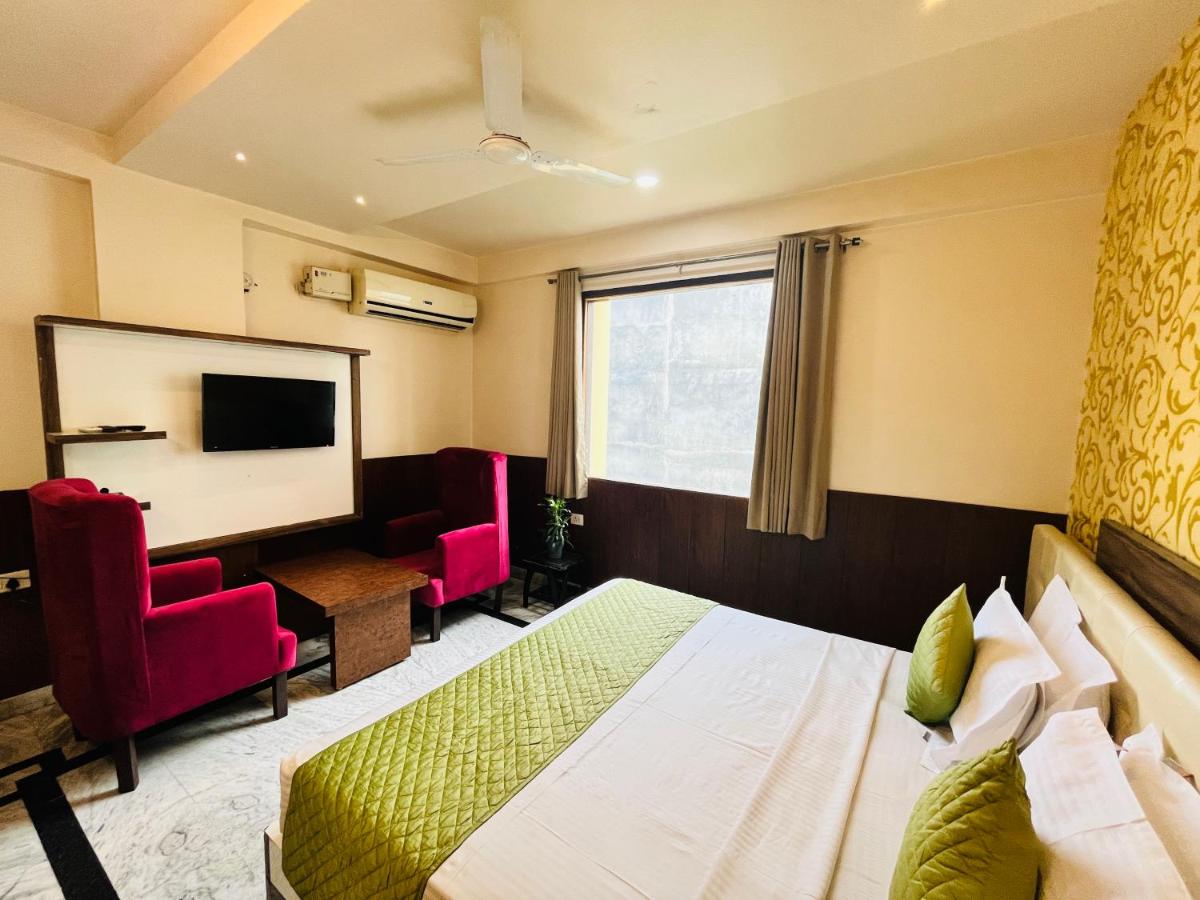 Hotel The Leaf – Gomti Nagar Lucknow