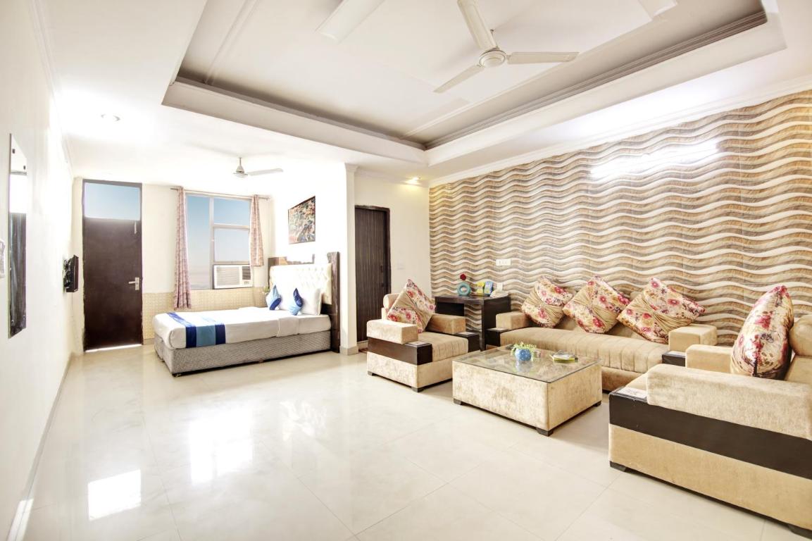 Hotel Vibe BLU-Noida City Center Metro