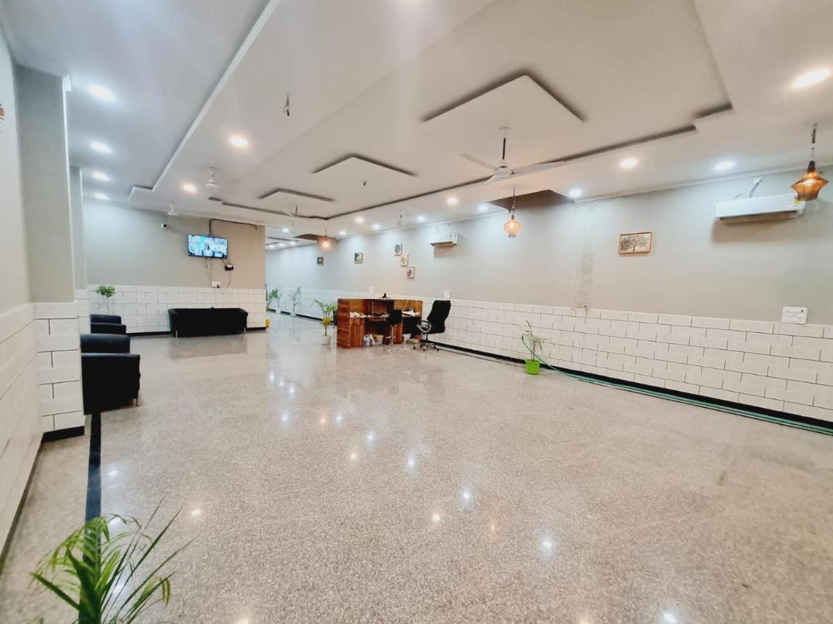 Hotel Vrindavan Tulip Best Rated area in Vrindavan- Free 5g Wifi, Inhouse Parking