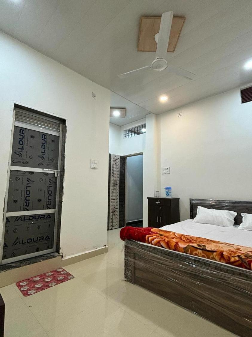 Madhuri Guest House