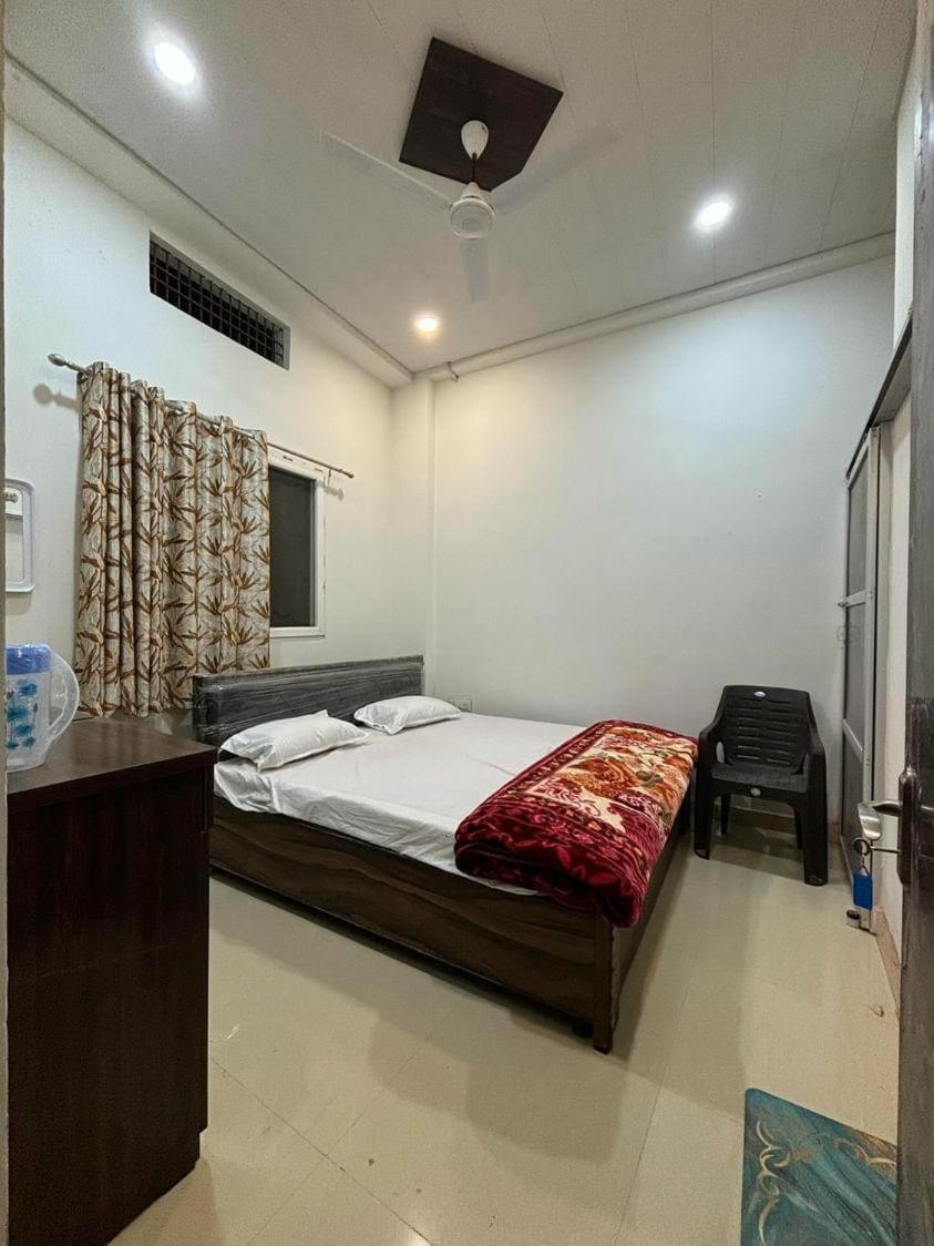 Madhuri Guest House