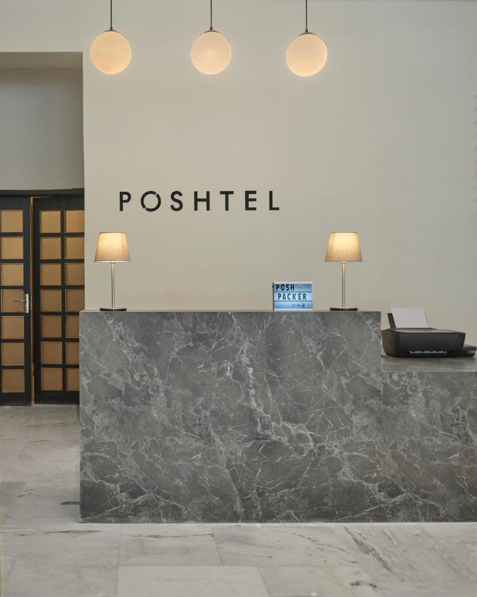 Poshtel VNS