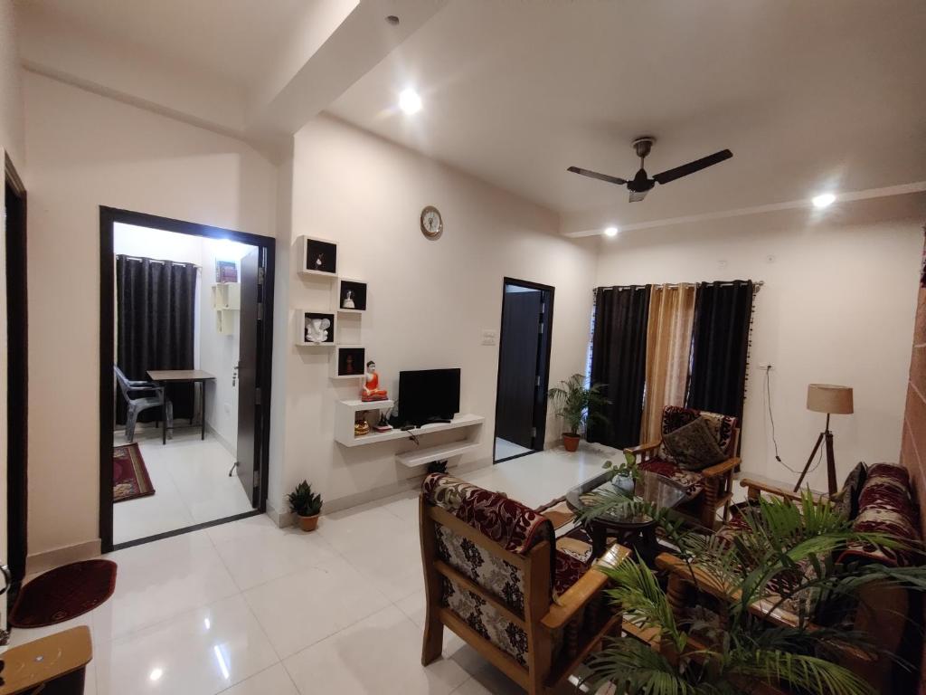 Raj Homestay- Homely Comfort