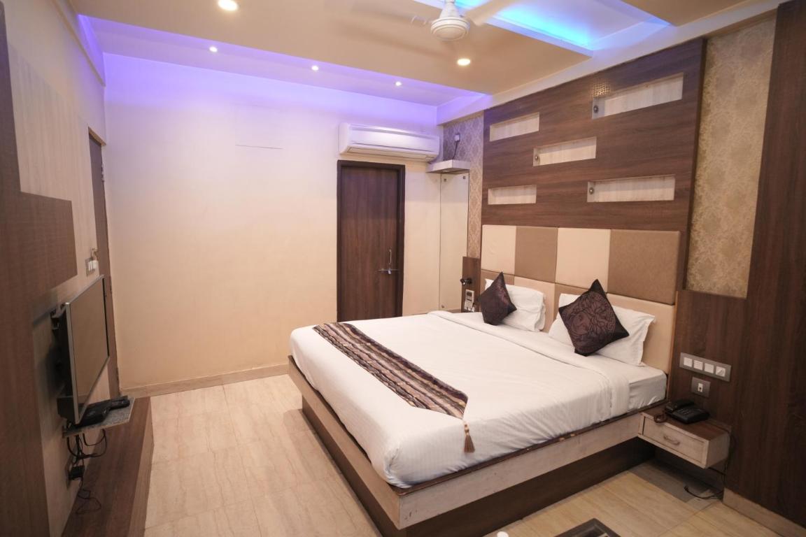 Rajkamal – Best Hotel Near Varanasi Railway Station