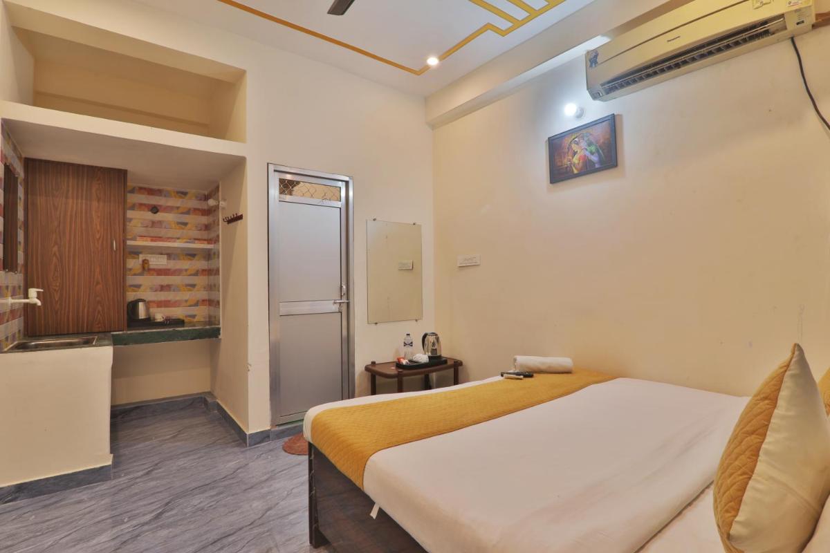 Ramayan Inn Family Hotel Fully Air Condition Spacious Room And Free Wifi With Free Pick Up From Station