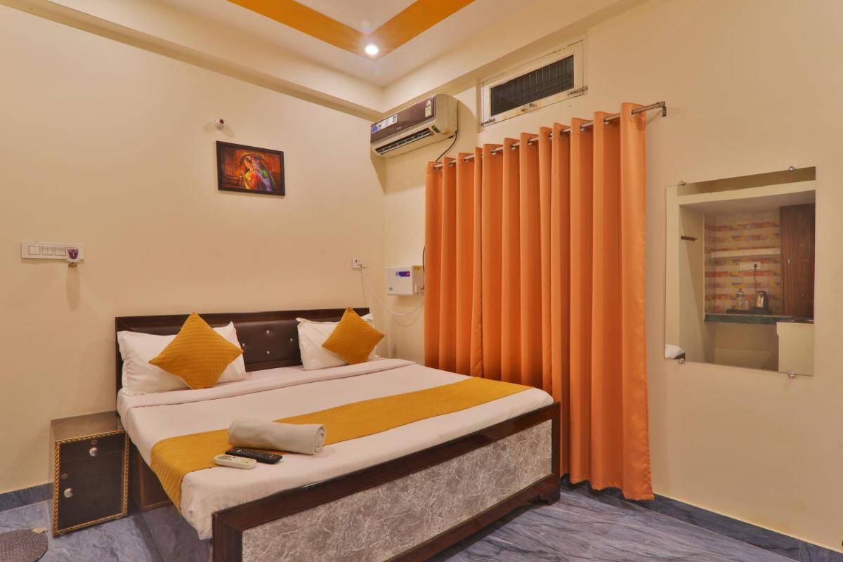 Ramayan Inn Family Hotel Fully Air Condition Spacious Room And Free Wifi With Free Pick Up From Station