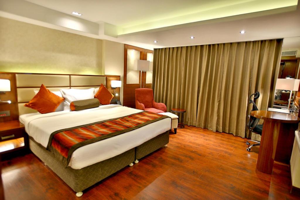 Regenta Central the Crystal Kanpur,