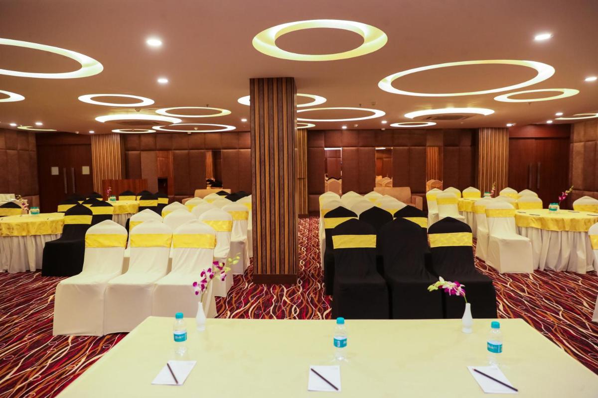 Regenta Inn Greater Noida, 15 Mins to India Expo Mart