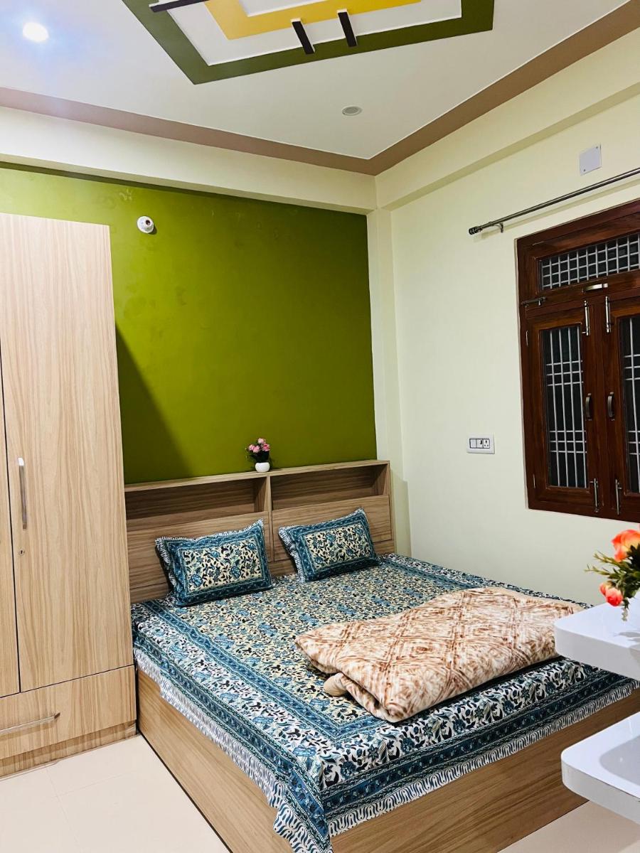 SG Home Stay ( Private 2Bedroom Kitchen Toilet Units)