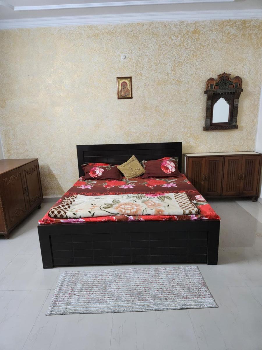 Shri Achyutam Villa – Best in Vrindavan