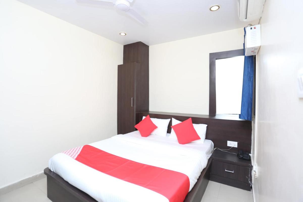 Super OYO Hotel O R K International Near Gautam Buddha Park