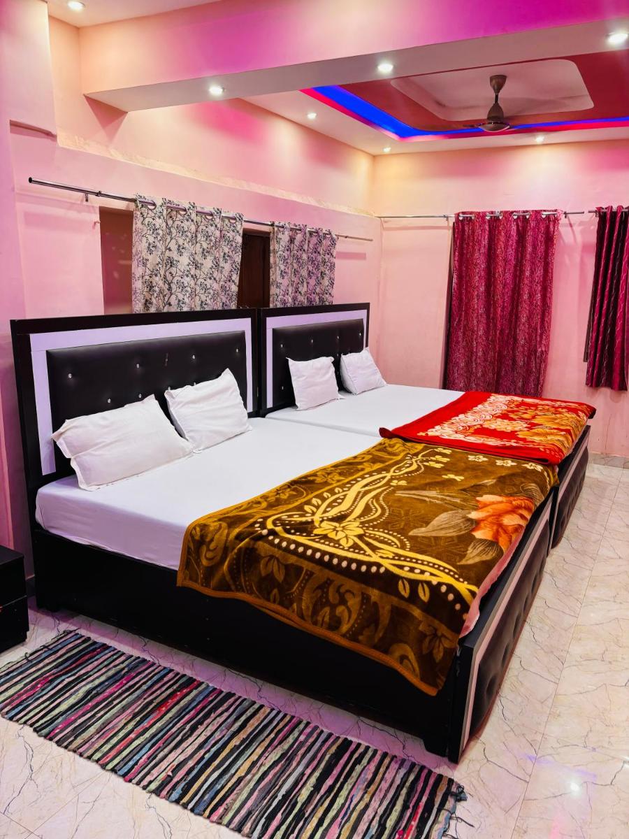 Swagat Paying Guest House Varanasi Near Ganga River