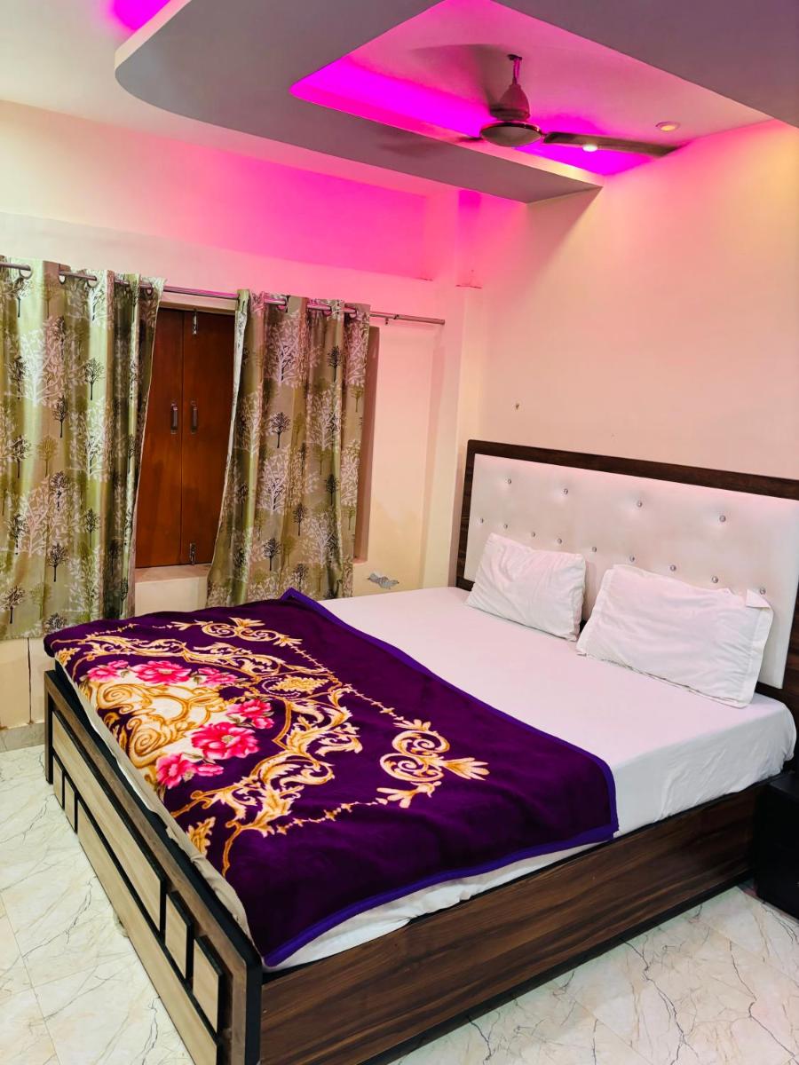 Swagat Paying Guest House Varanasi Near Ganga River